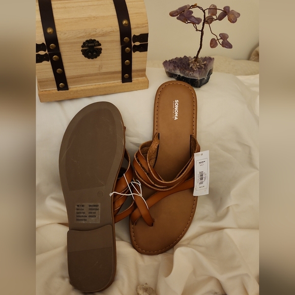 SANDAL - Picture 4 of 4